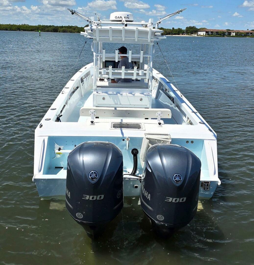 2012 Contender Custom 33 Center Console - Image 30
