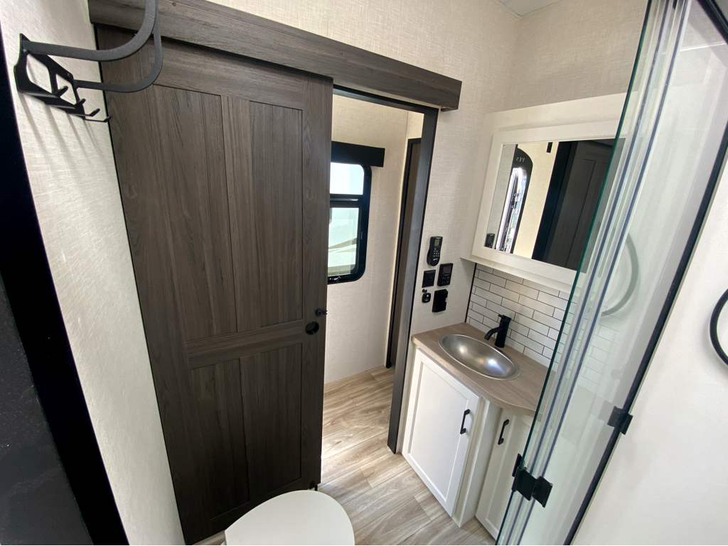 2026 VENTURE RV SPORTTREK 365VFL - Image 35