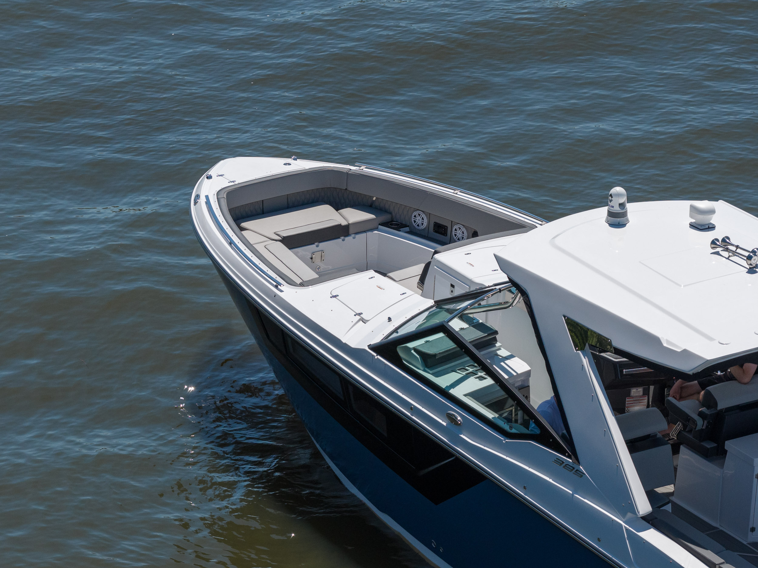 2027 Monterey 385SS - Image 8