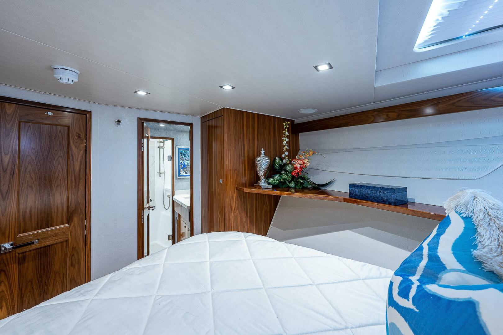2017 Viking 75 Motoryacht - Image 22