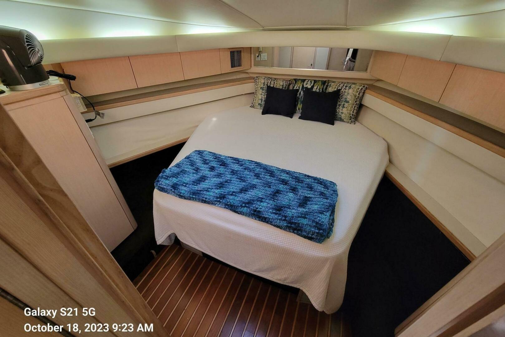 1996 Tiara Yachts 4000 Express - Image 4