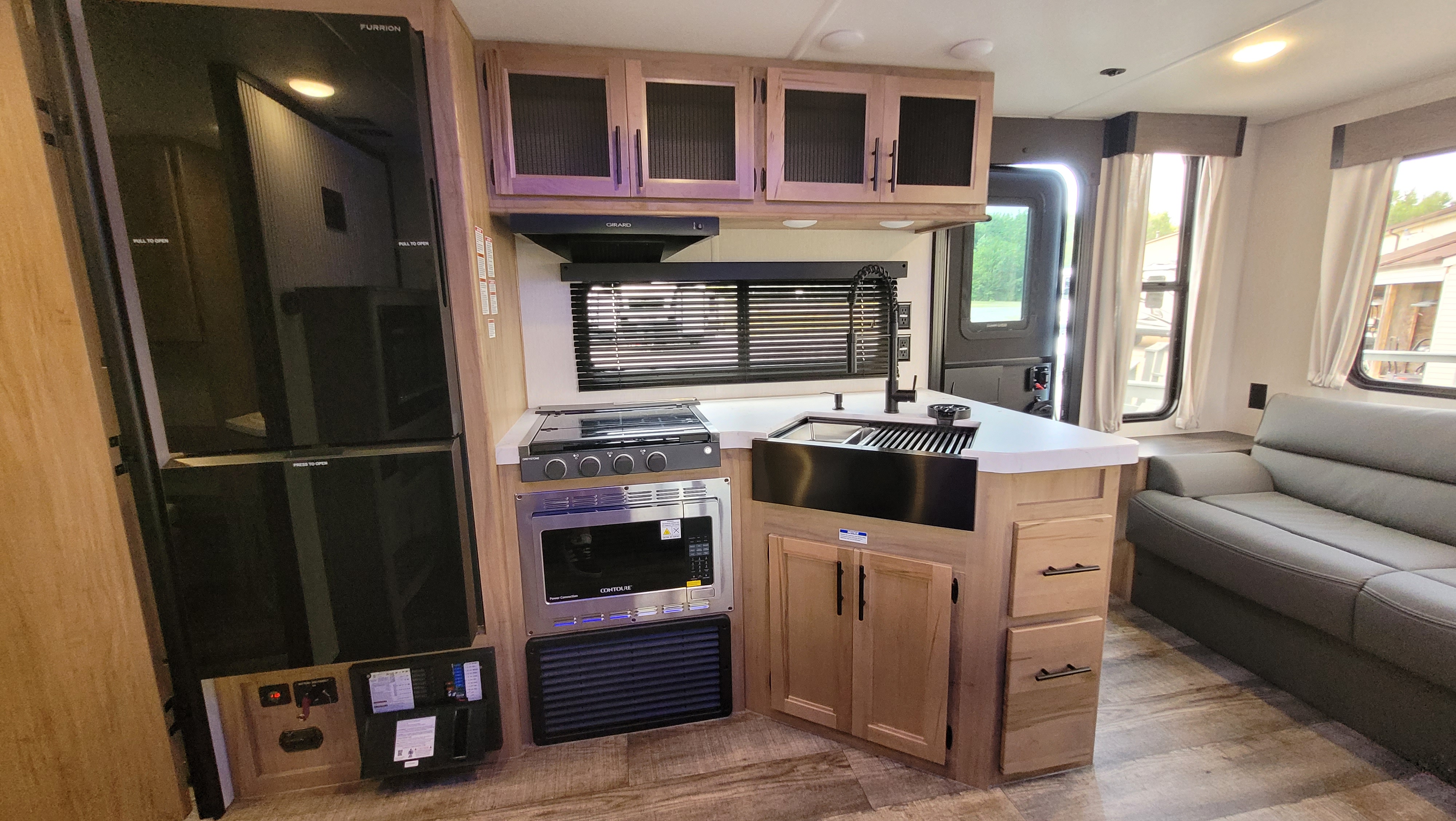 2024 Forest River Cherokee Grey Wolf 23MK - Image 7