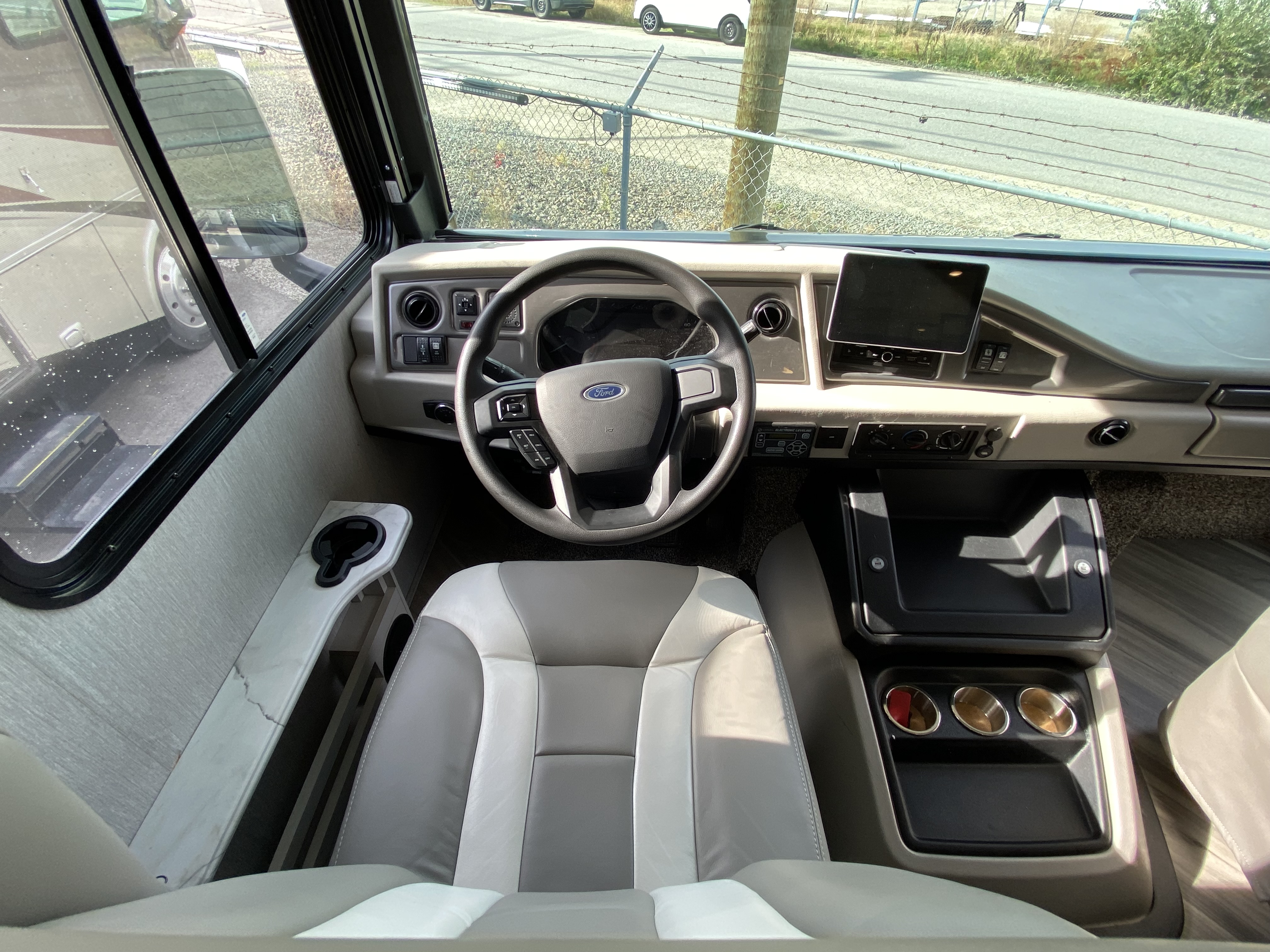 2023 Holiday Rambler Eclipse 32S - Image 10