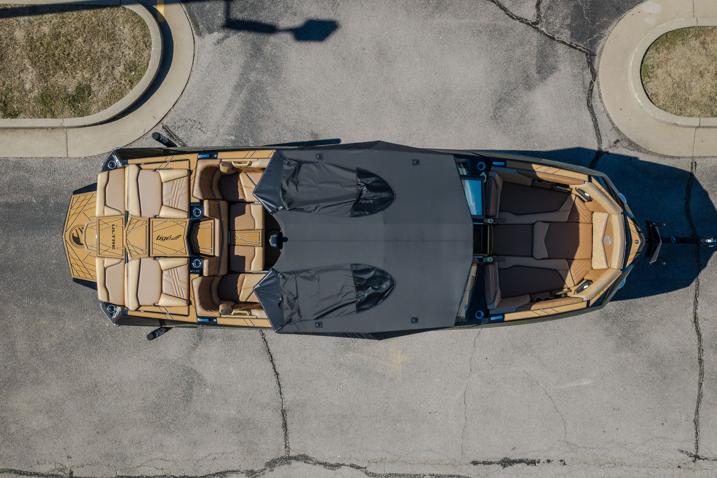 2027 Tigé Ultré 25ZX - Image 25
