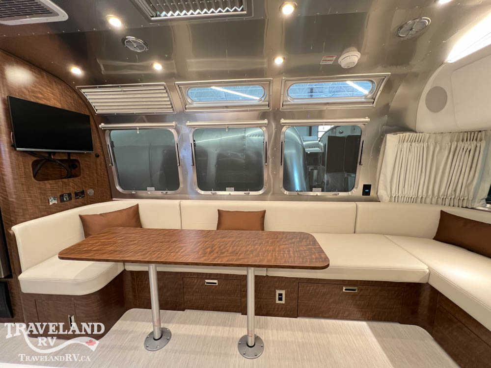 2026 AIRSTREAM 30RBQ GLOBETROTTER - Image 15
