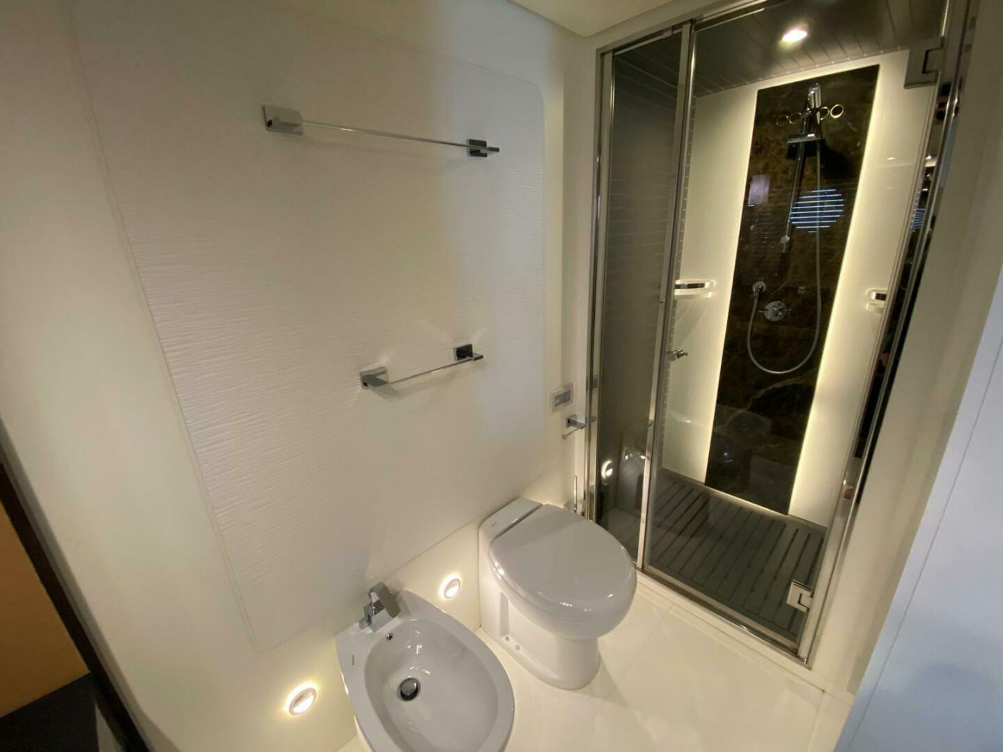 2016 Azimut 77S - Image 46