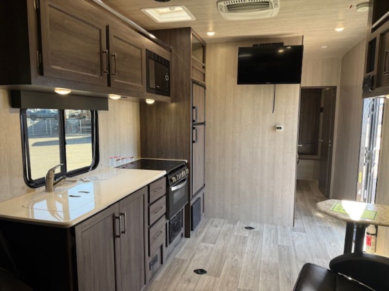 2022 Genesis Supreme Wanderer 26FSWL - Image 6