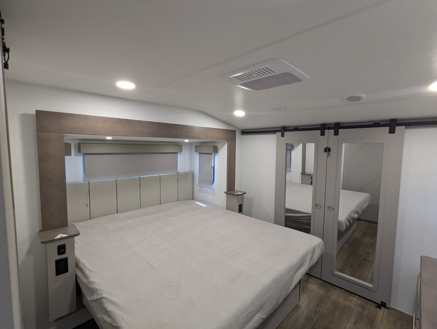 2026 Alliance RV Avenue 32RLS - Image 7