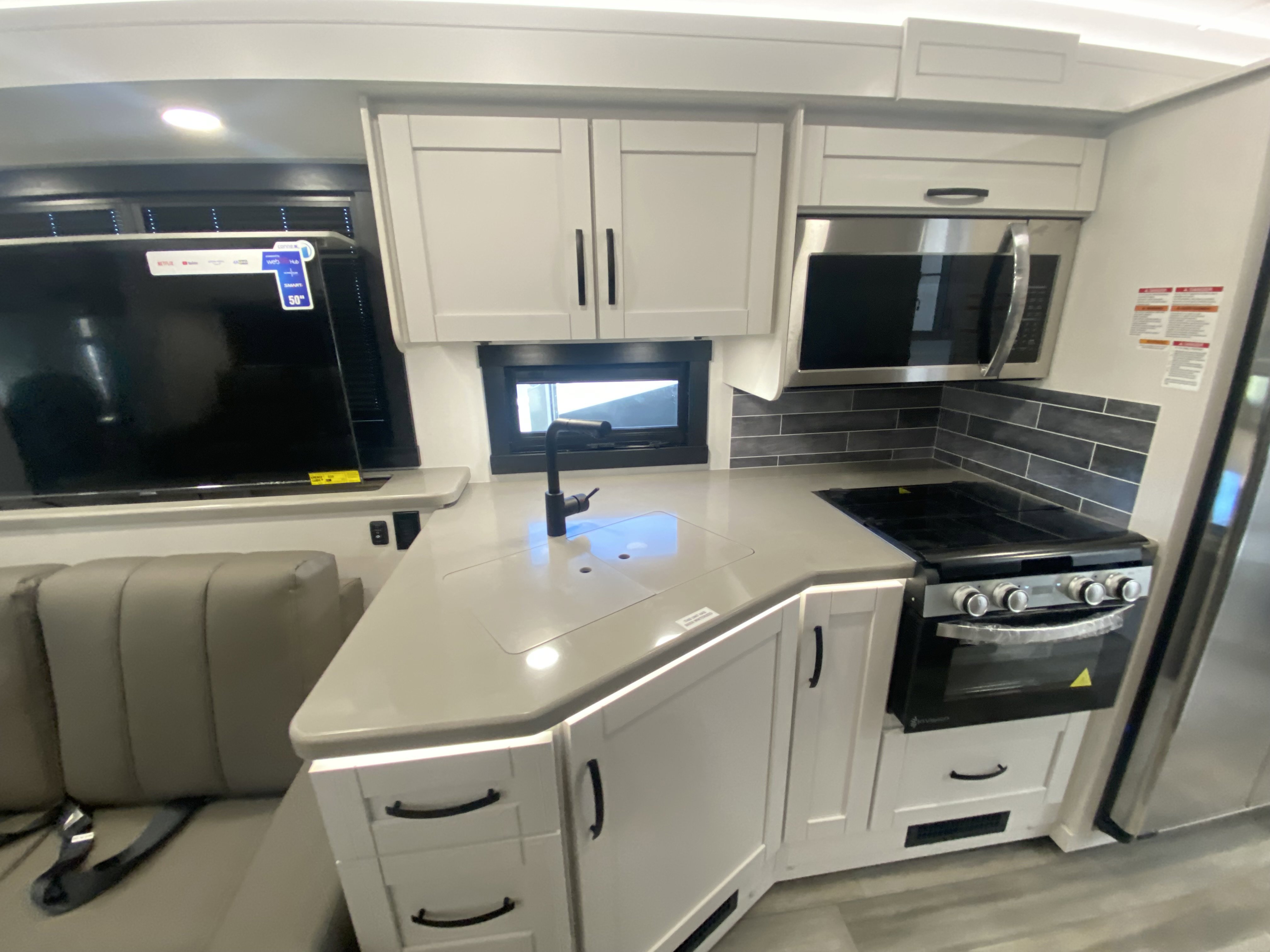 2026 JAYCO PRECEPT 34G - Image 20