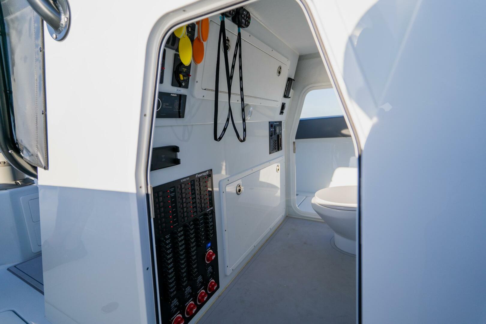 2025 Freeman 42 LR - Image 43