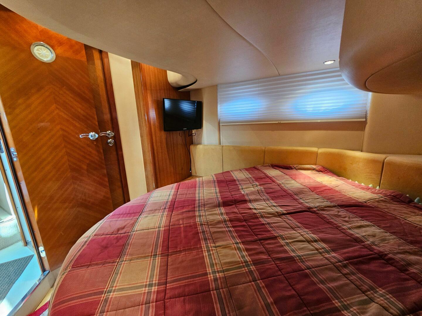 2003 Azimut 46 Motor Yacht - Image 23