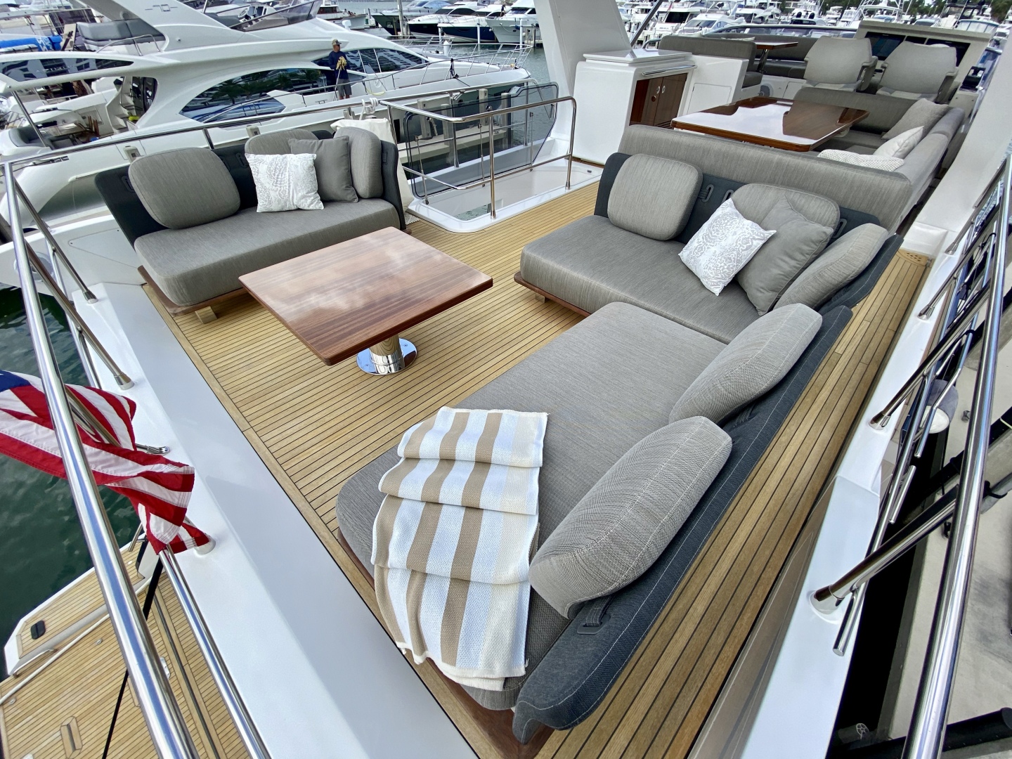 2018 Azimut Flybridge - Image 59
