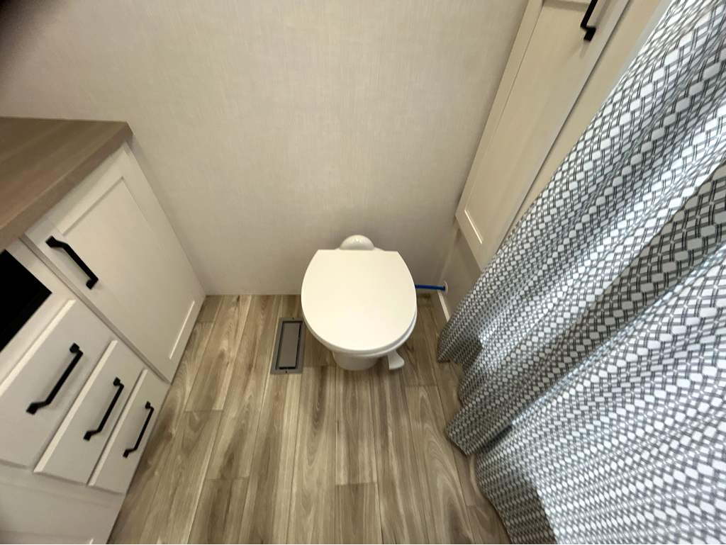 2027 VENTURE RV SIENNA 251VRB - Image 27