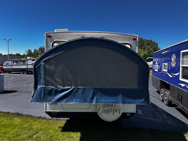 2011 KEYSTONE RV PASSPORT  EXP 235 - Image 6