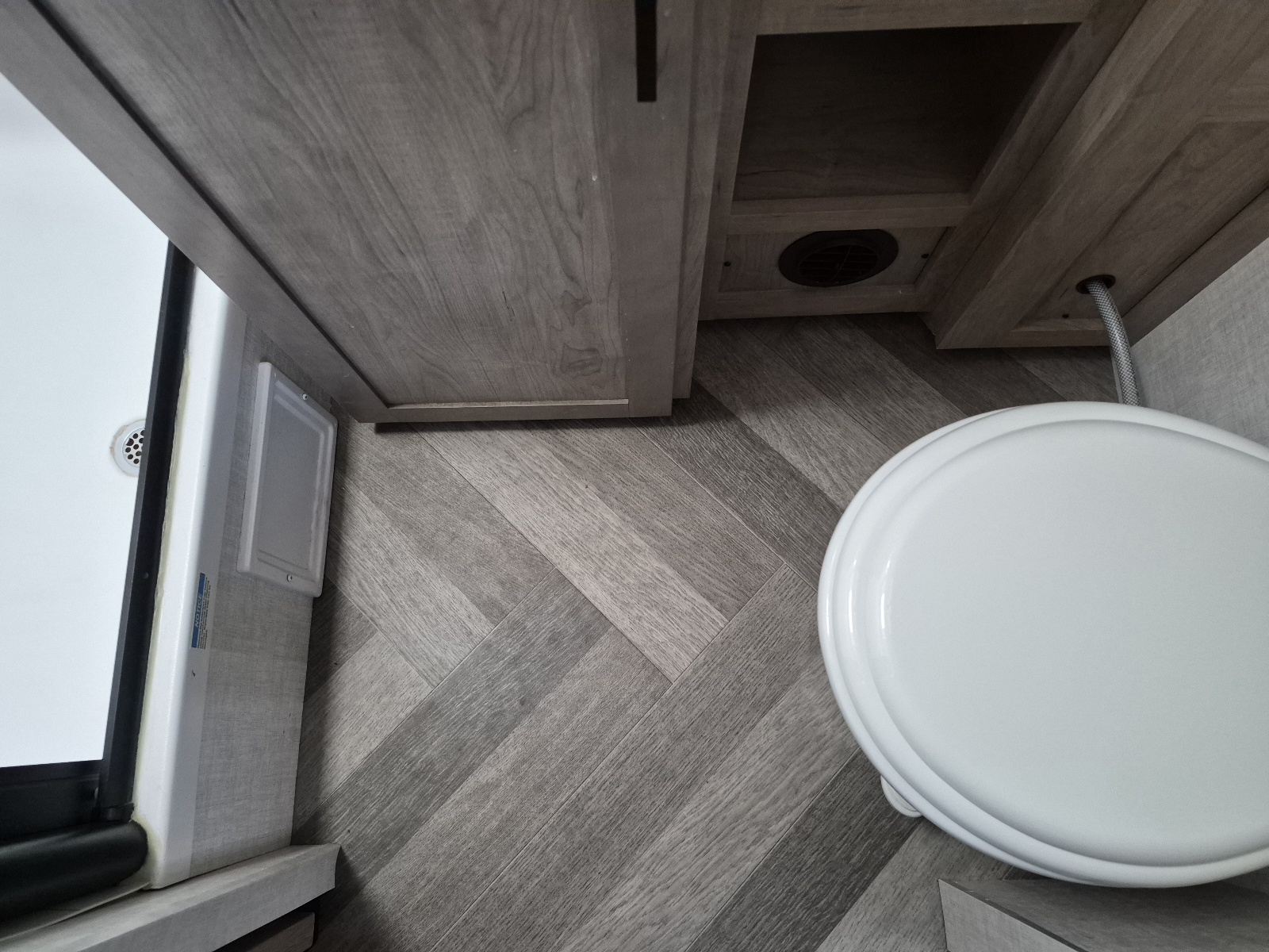 2023 Ember RV Touring Edition 21MRK - Image 10