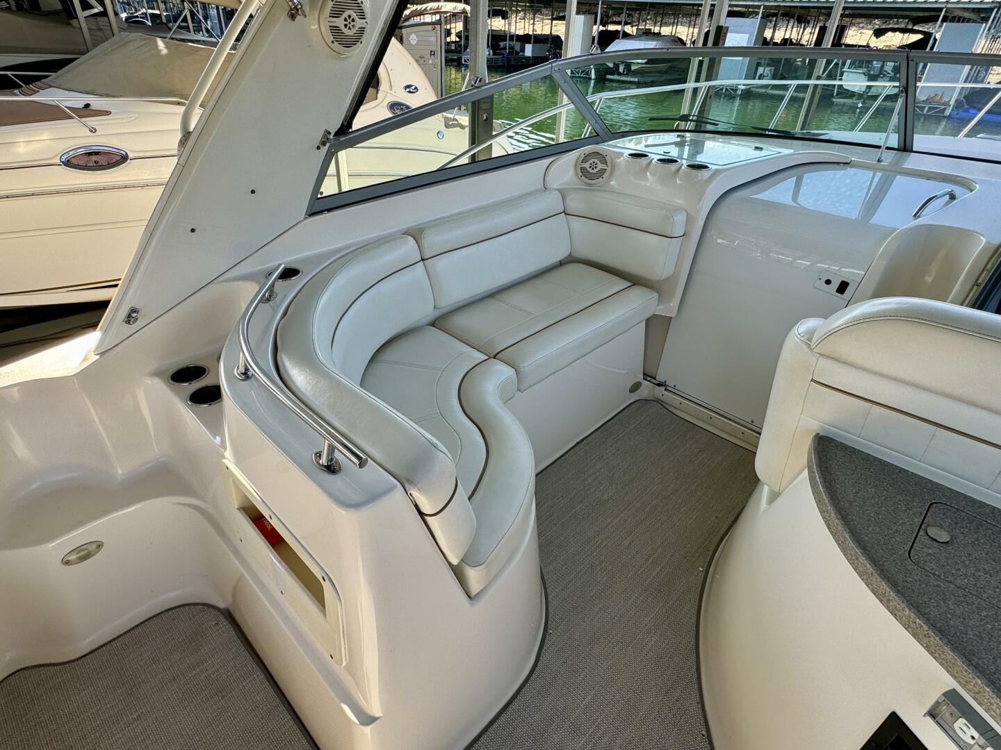 2004 Rinker 342 Fiesta Vee - Image 19