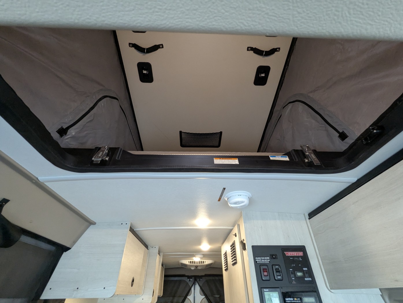 2027 Winnebago Solis 59P - Image 17