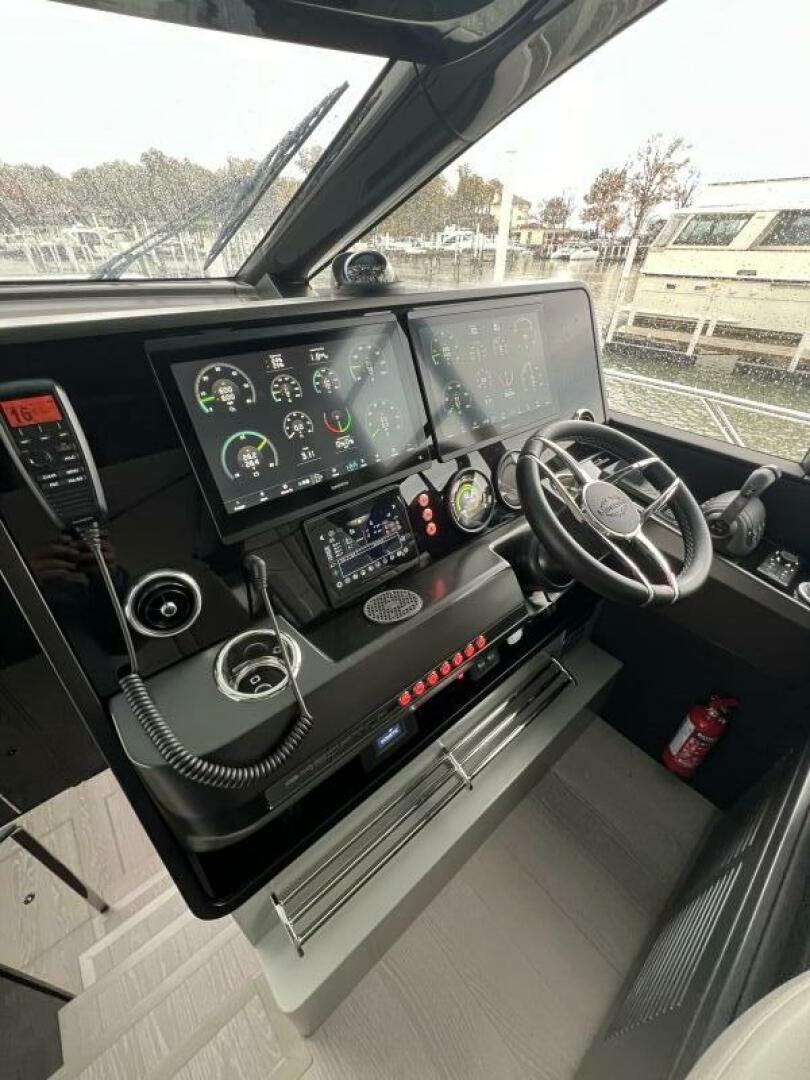 2026 Sunseeker 55 Predator - Image 31