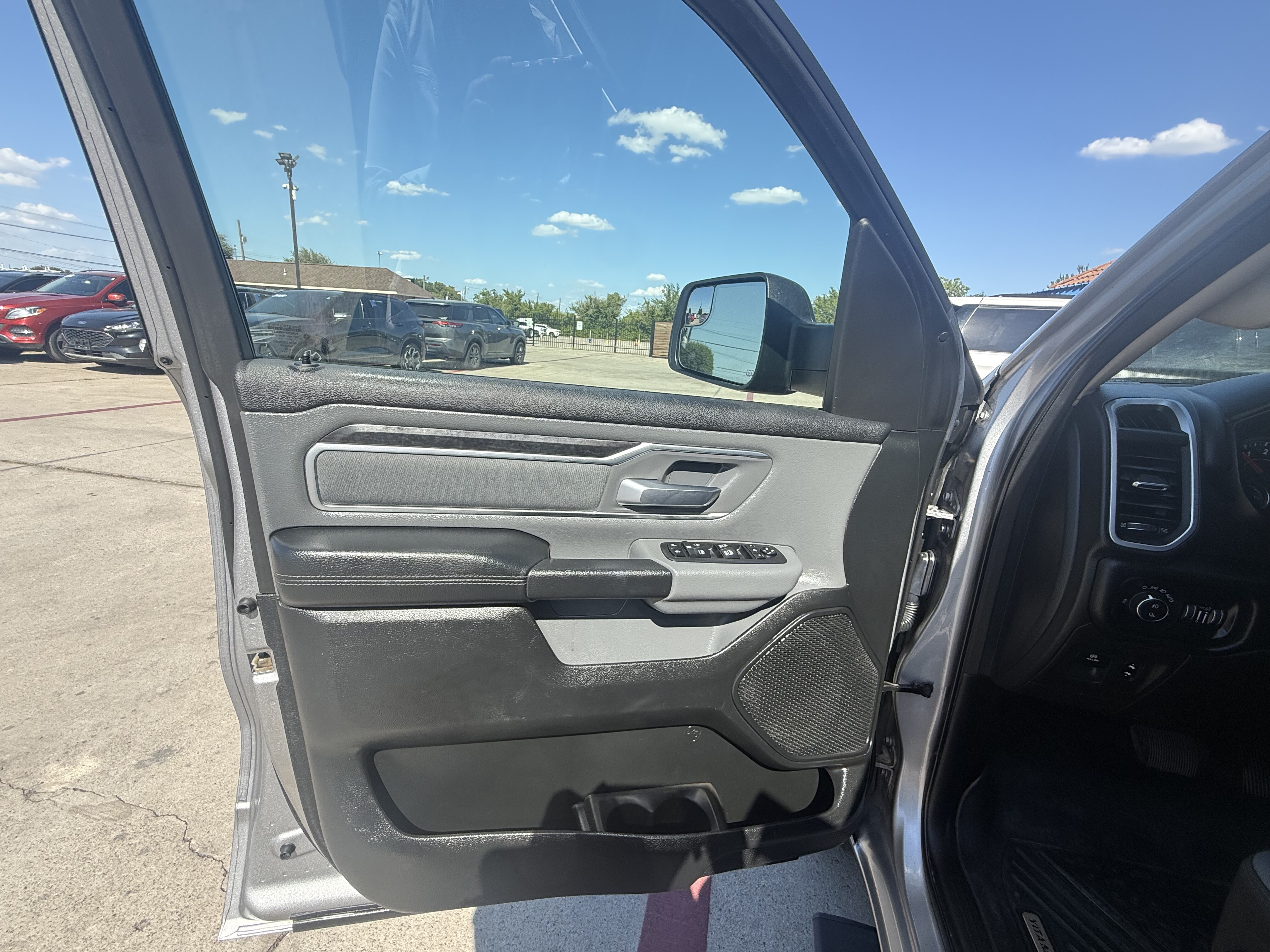 2019 Ram 1500 Pickup Crew Cab Bighorn/Lone Star 4WD - Image 18