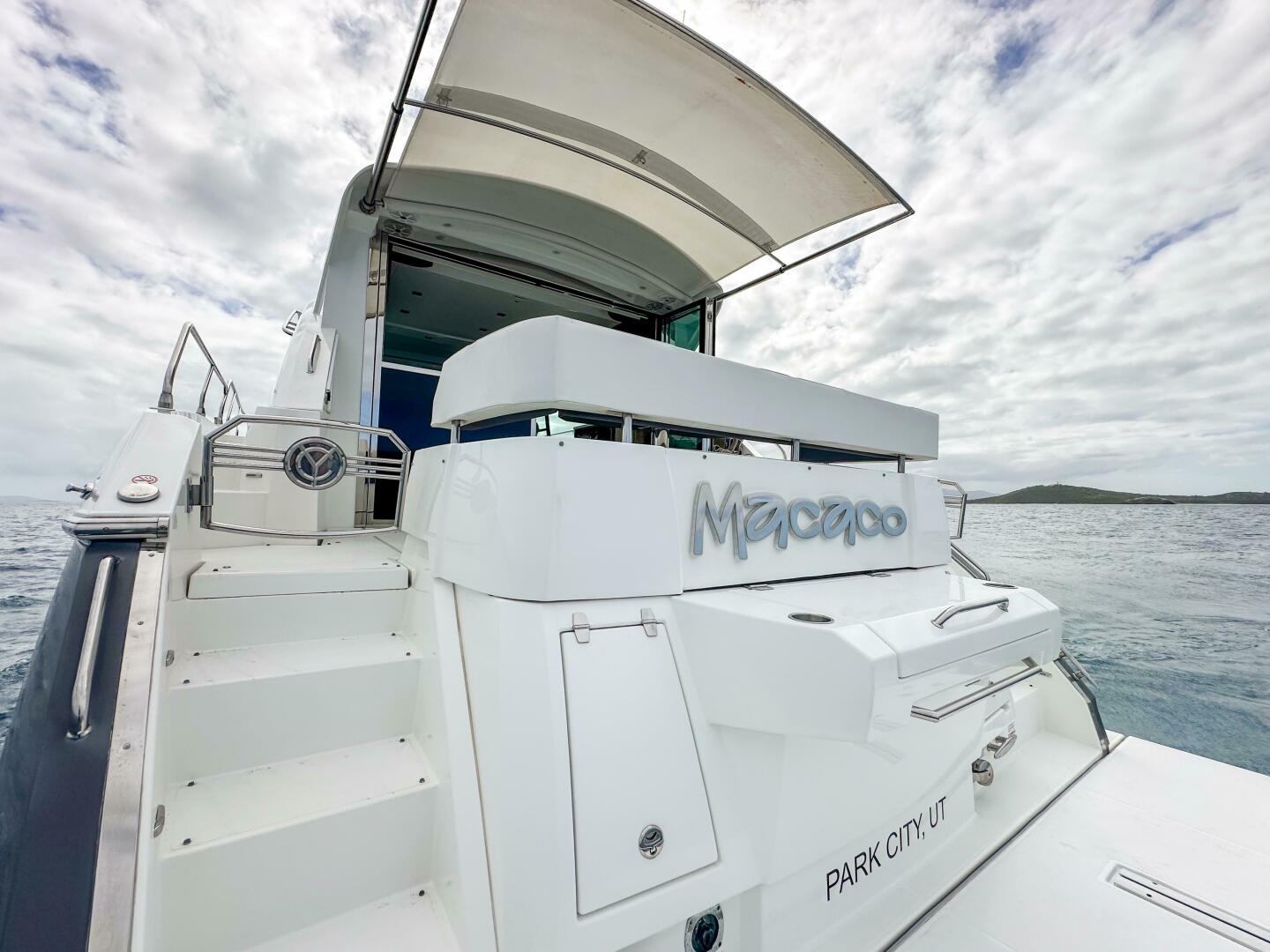 2019 Cruisers Yachts 50 Cantius - Image 14