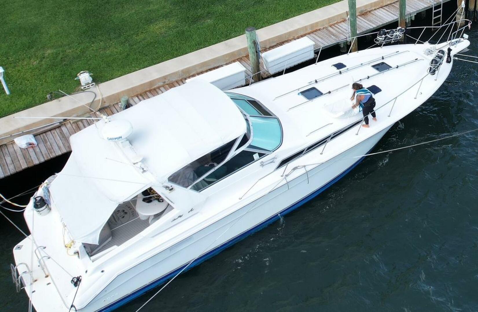 1993 Sea Ray 440 Sundancer - Image 4