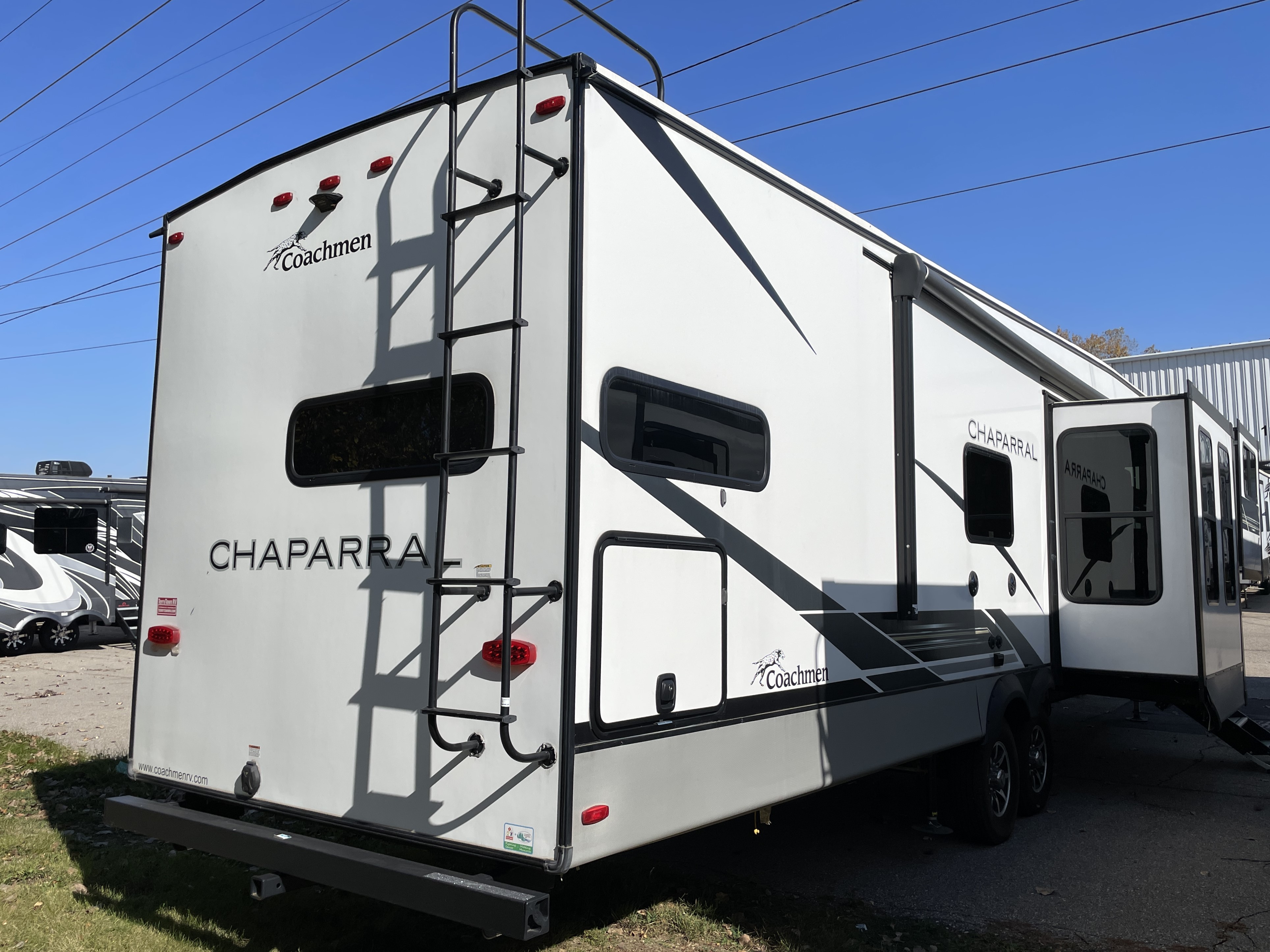 2022 Coachmen Chaparral 334FL - Image 4