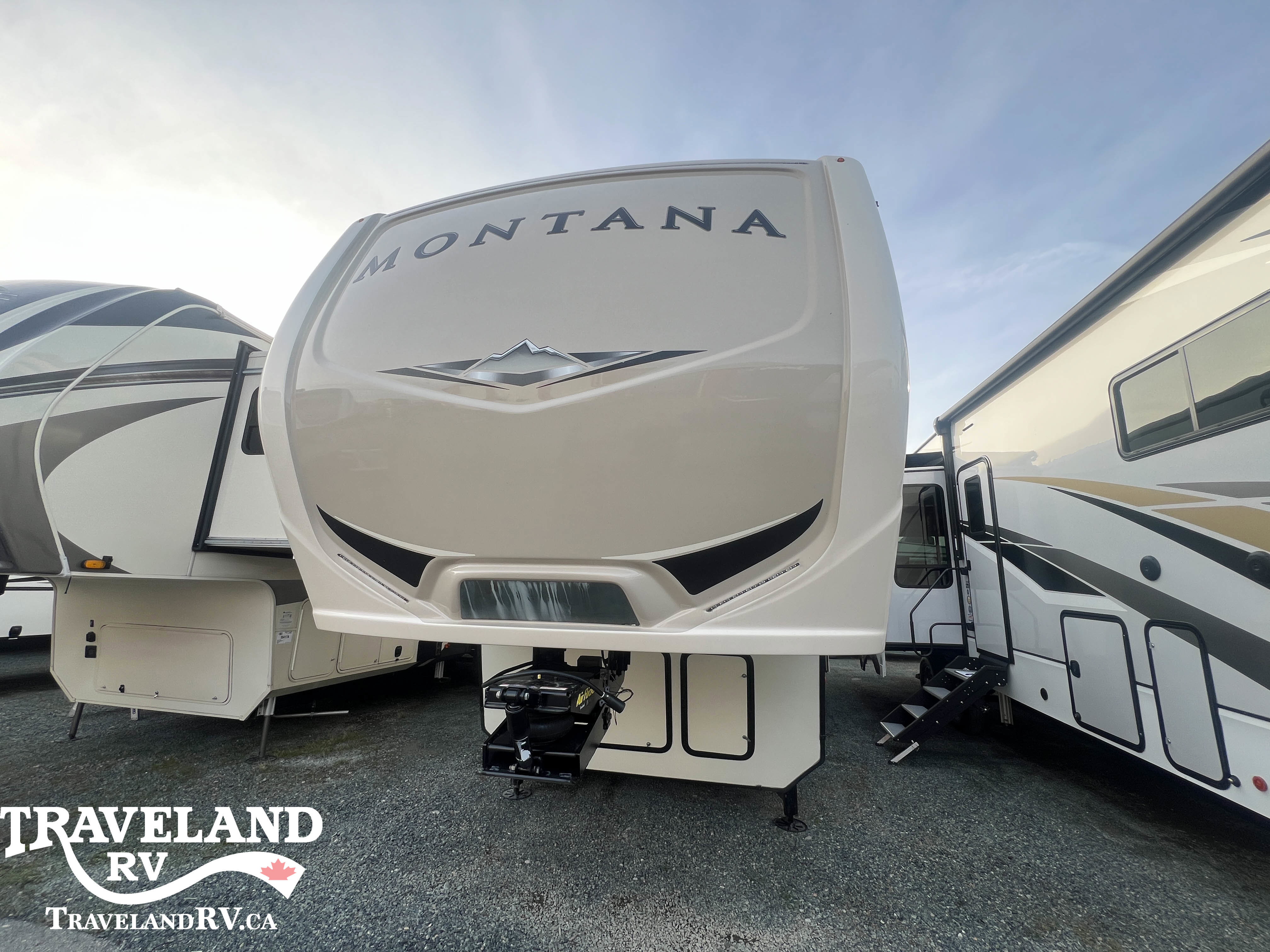 2018 Keystone Montana 3120RL - Image 4