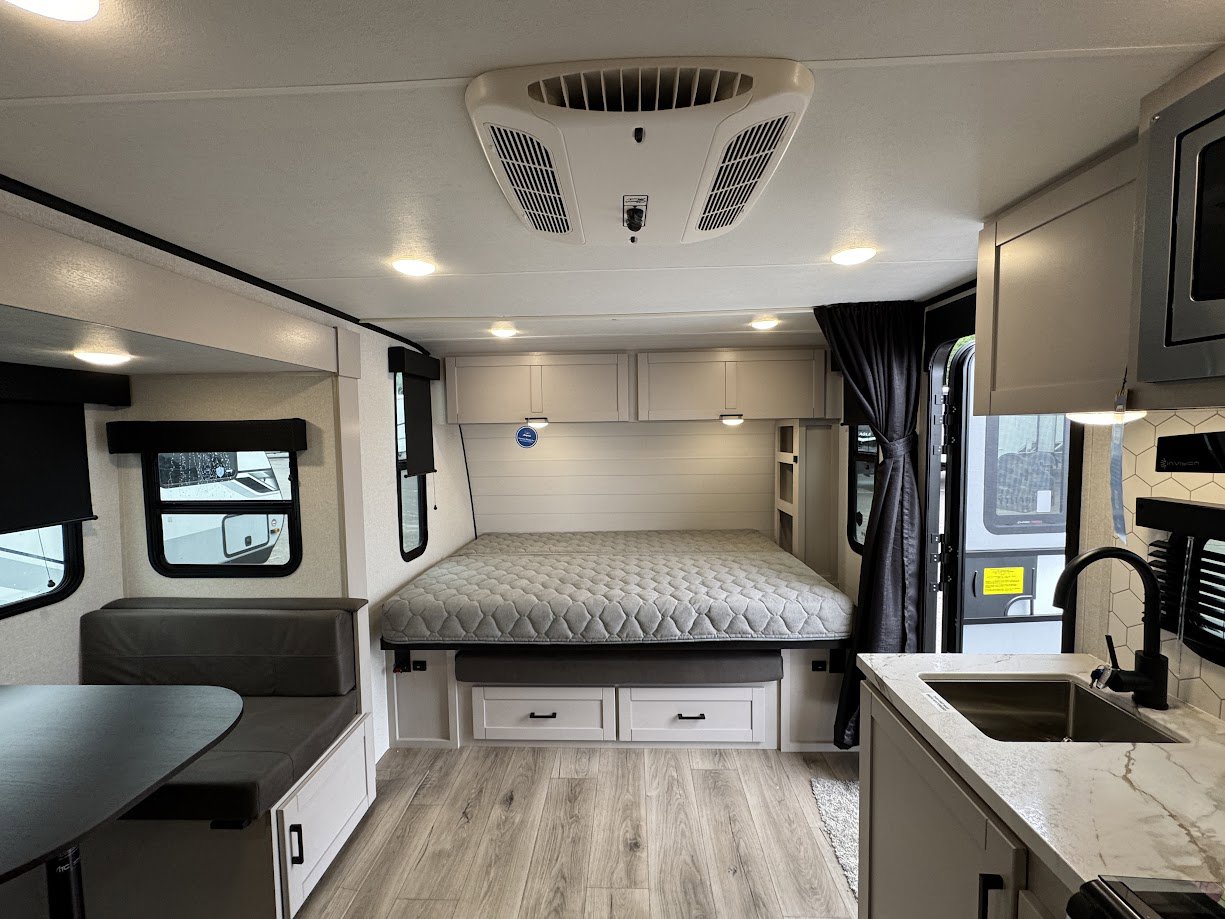 2026 JAYCO JAY FEATHER AIR 19MBS - Image 16