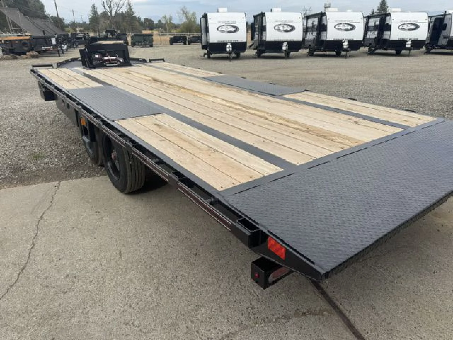 2026 DIAMOND C TRAILERS DIAMOND C DET 208 L20X102 18K - Image 4