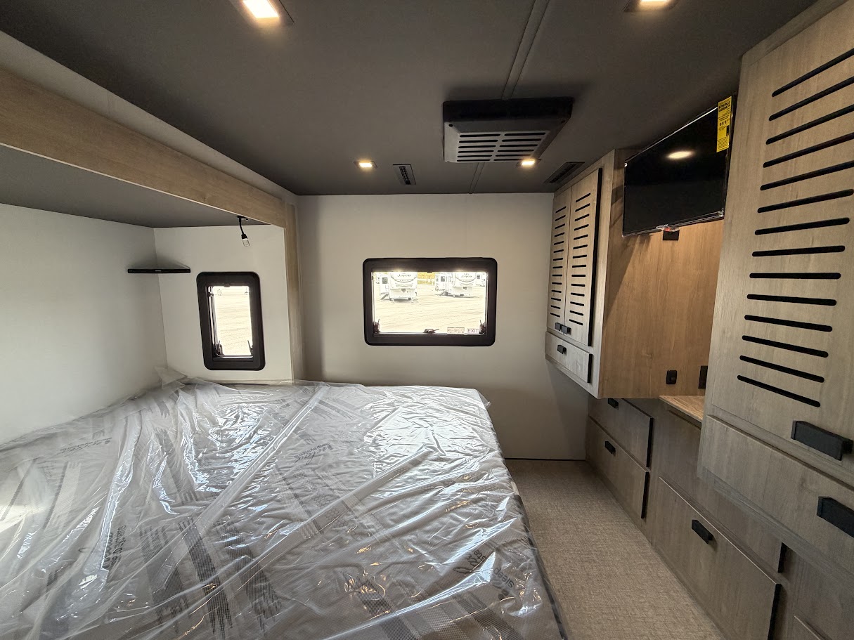 2027 GRAND DESIGN LINEAGE SERIESE 30DC - Image 59
