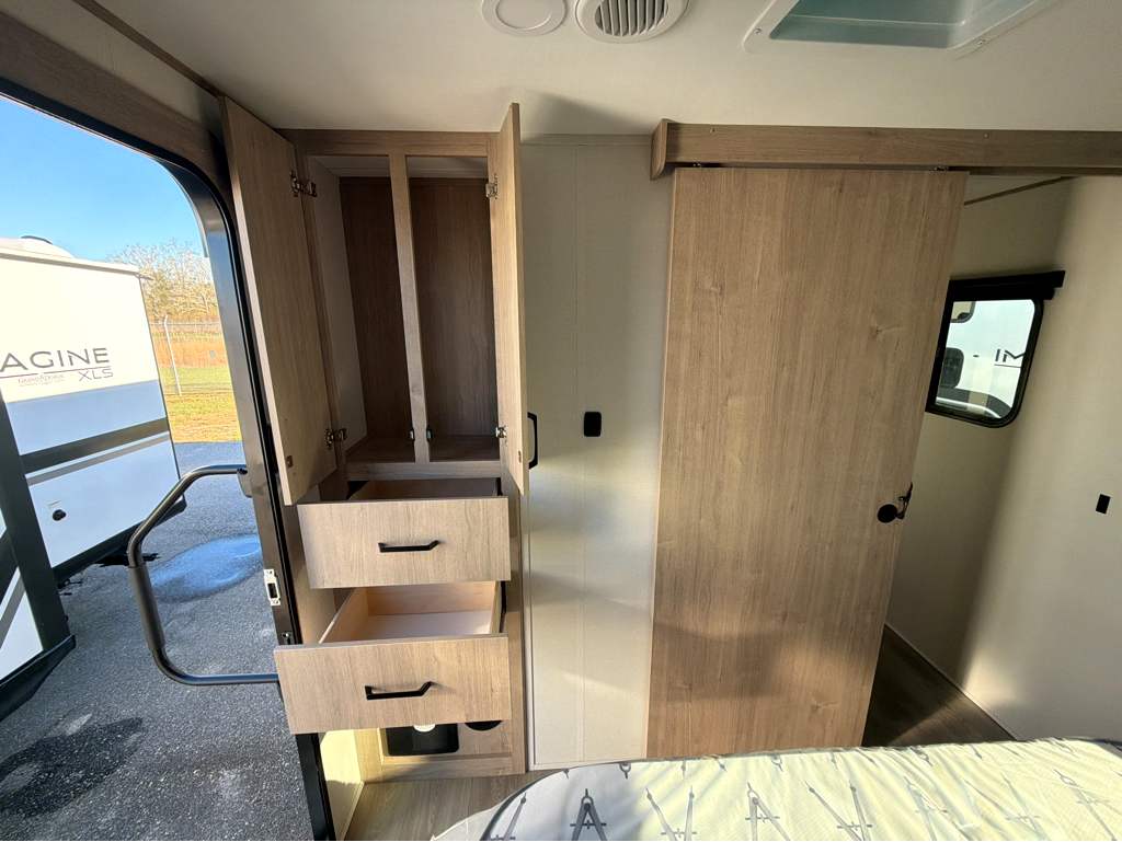 2026 GRAND DESIGN IMAGINE 25RLE - Image 29