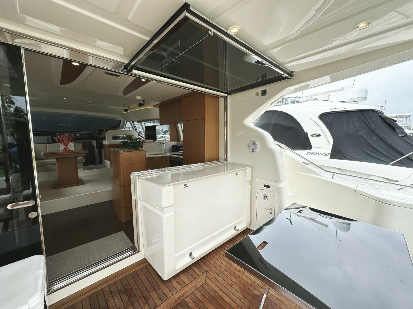 2014 Ferretti Yachts 530 - Image 6