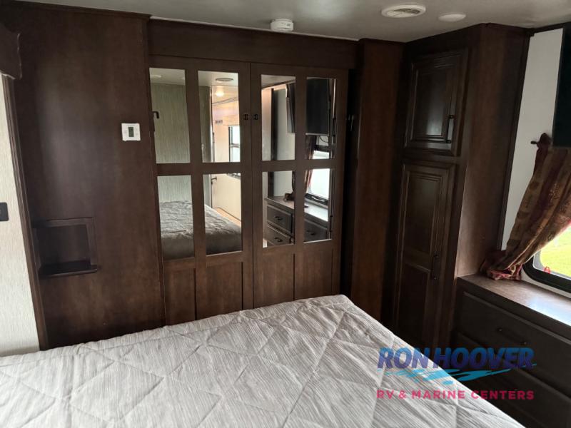 2019 HEARTLAND 3925MLP - Image 40