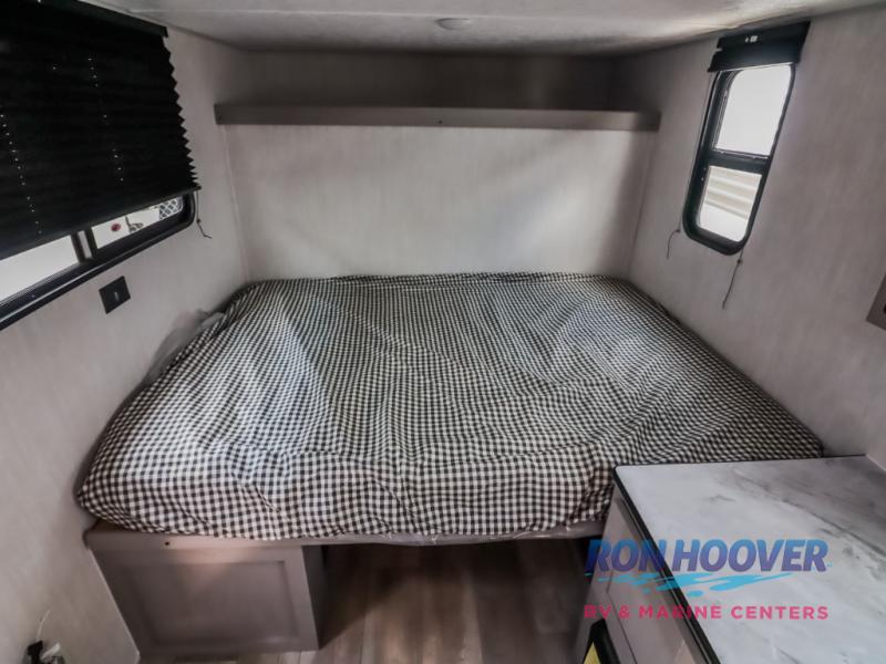 2025 COACHMEN VIKING 12000ROK - Image 12
