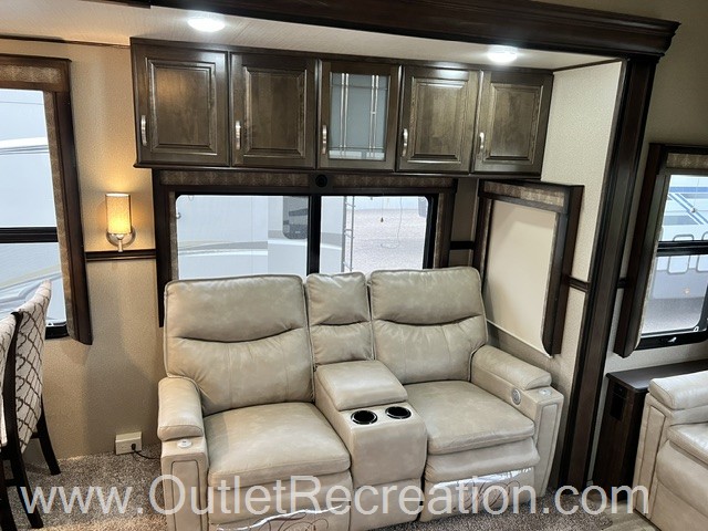 2019 Grand Design Solitude 385GK - Image 38
