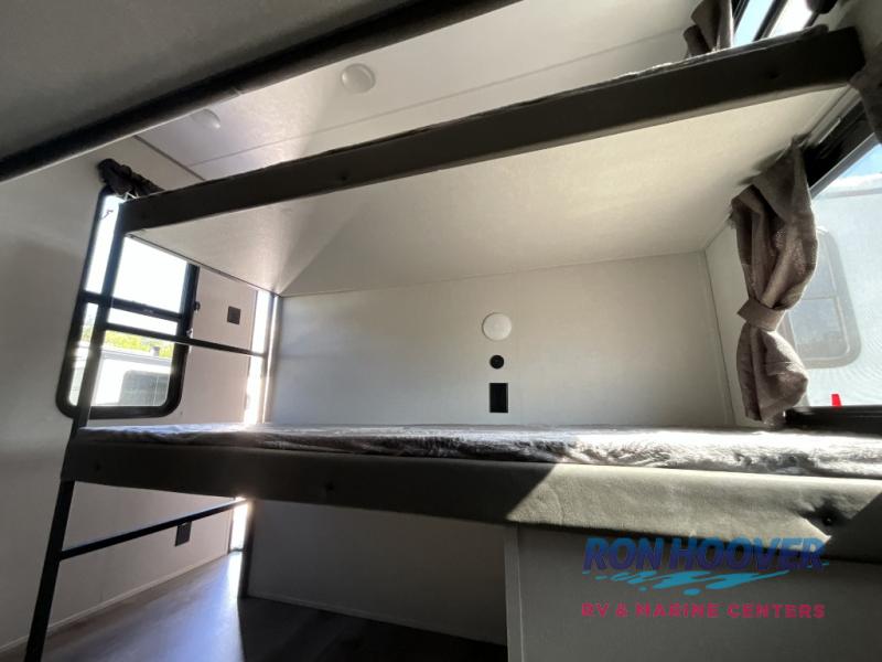 2026 COACHMEN CATALINA 333DBDSCKLE - Image 15