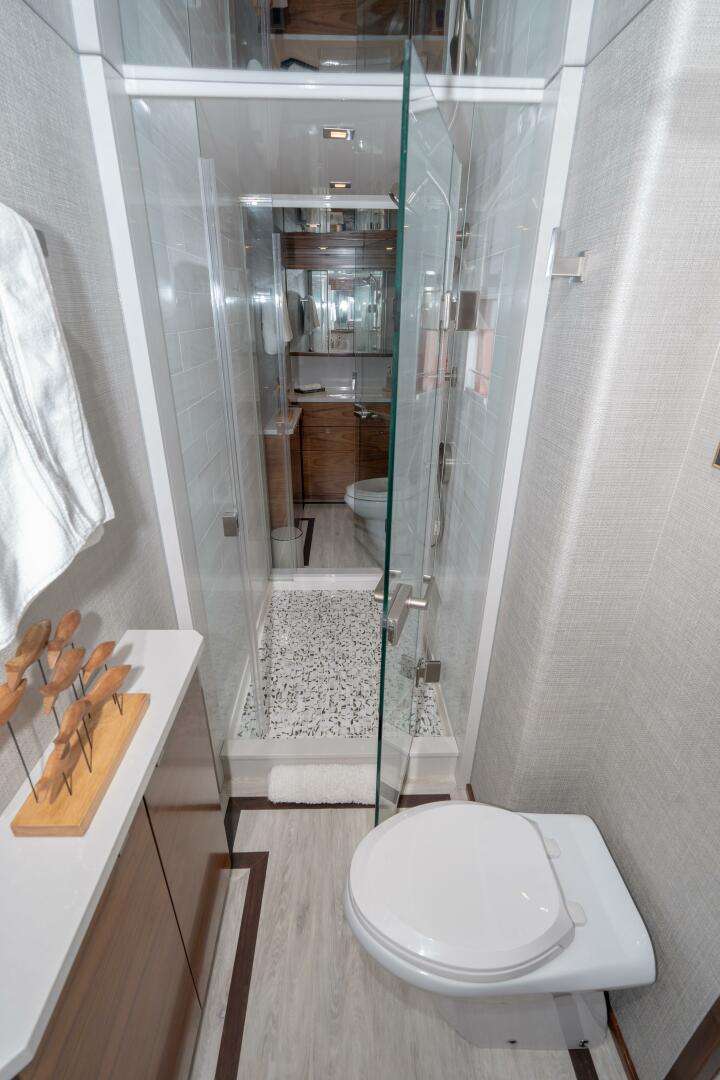 2025 Viking 90 Convertible - Image 39