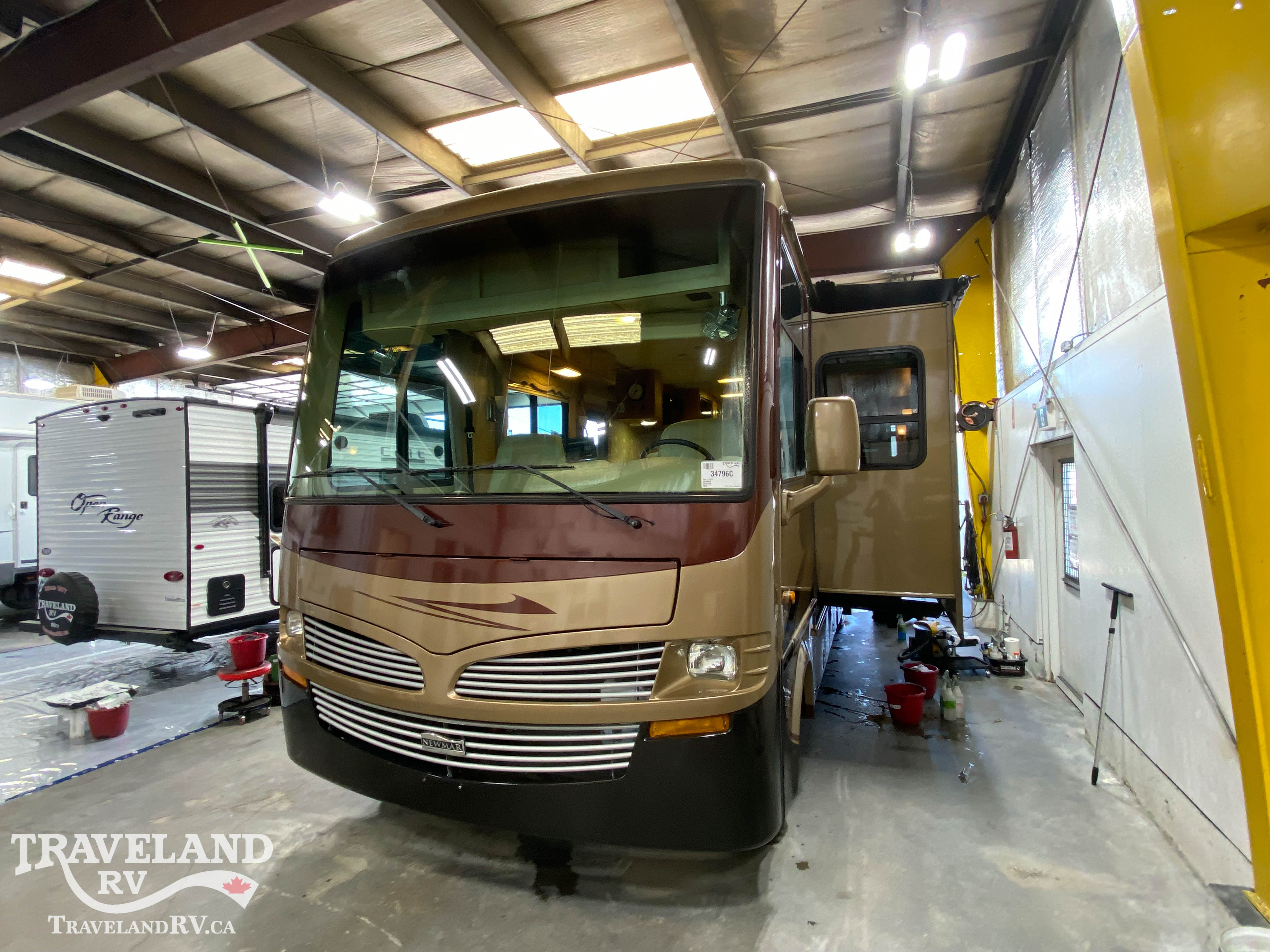 2011 NEWMAR BAYSTAR 3302 - Image 2