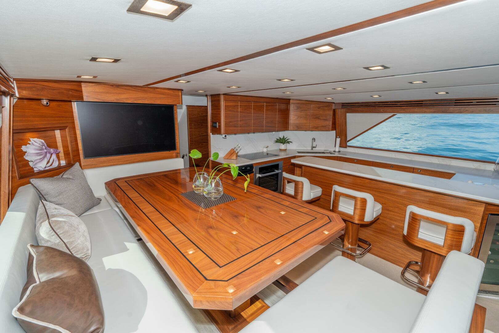 2025 Viking 90 Convertible - Image 25