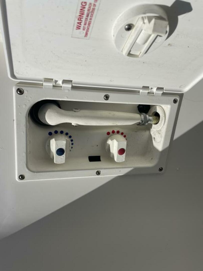 2000 Sea Ray 400 Sedan Bridge - Image 121