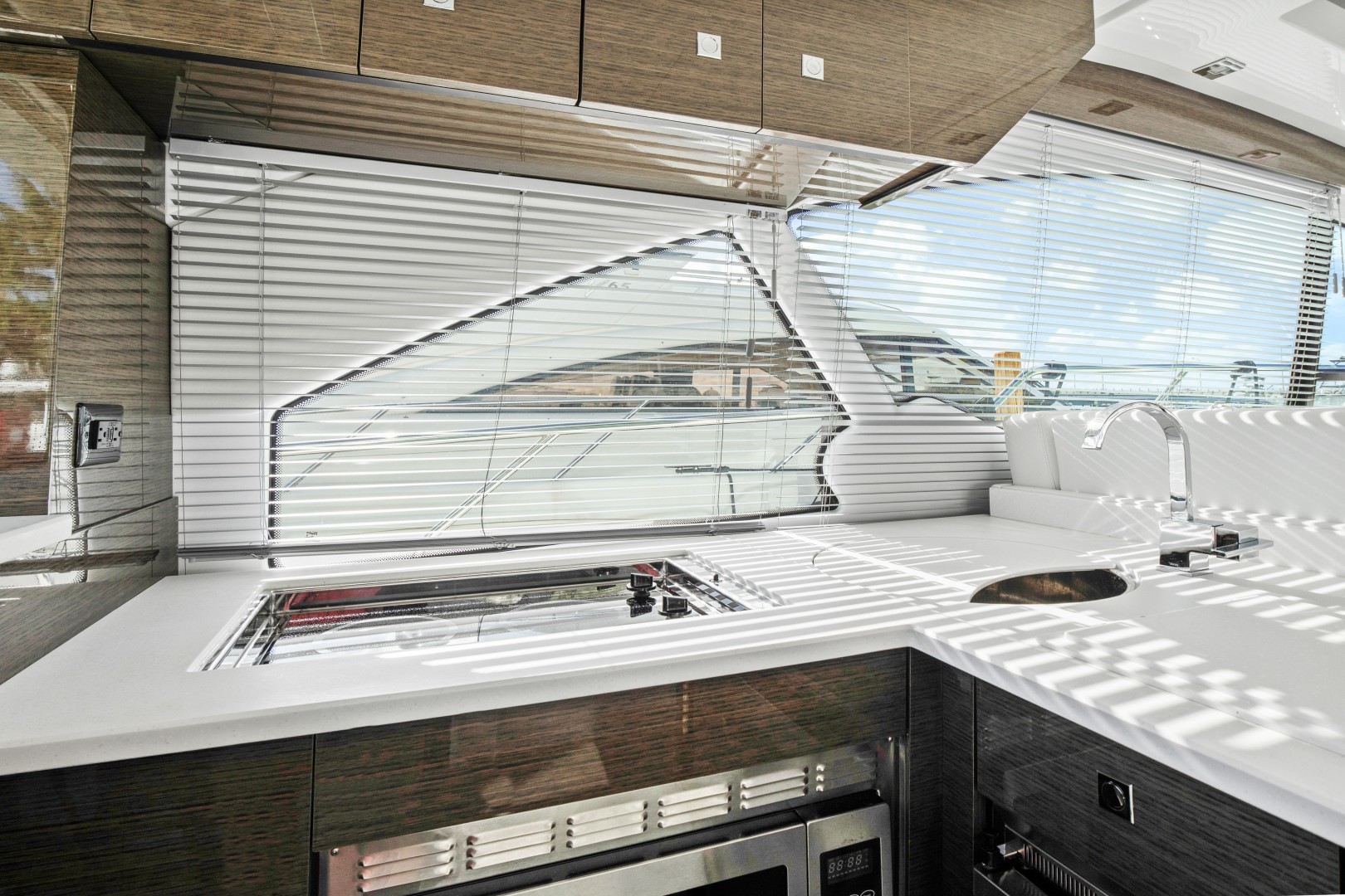 2019 Cruisers 50 Cantius - Image 21