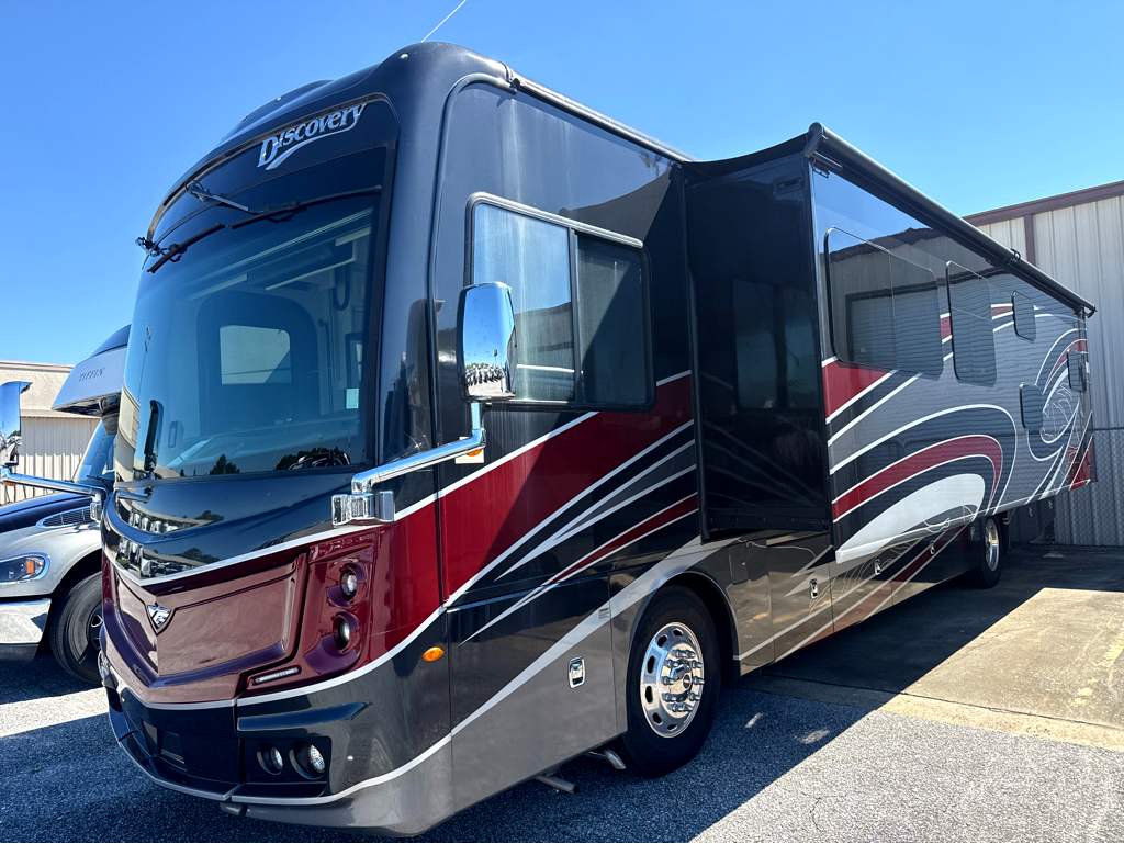2024 FLEETWOOD DISCOVERY 38N - Image 2