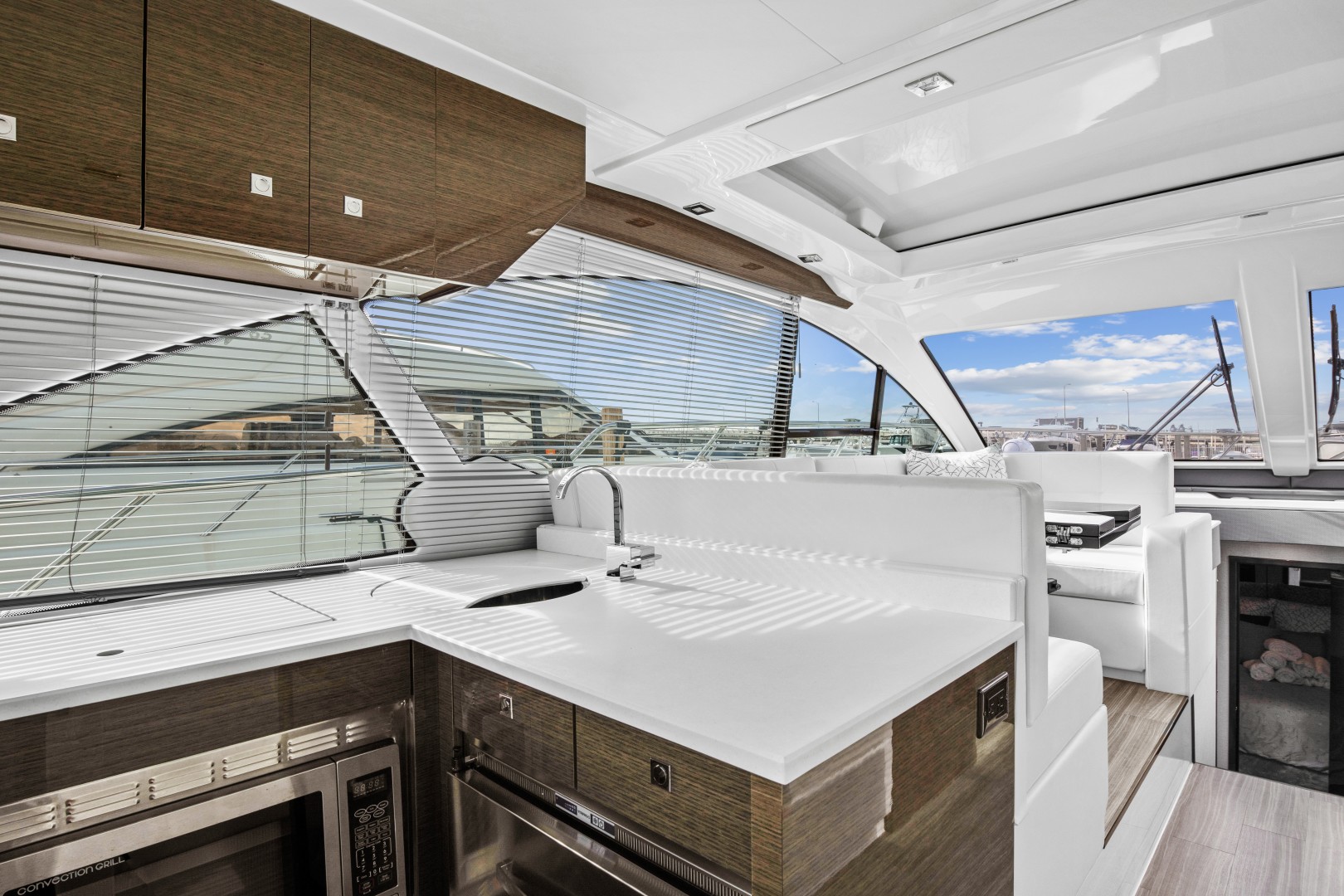 2019 Cruisers 50 Cantius - Image 22