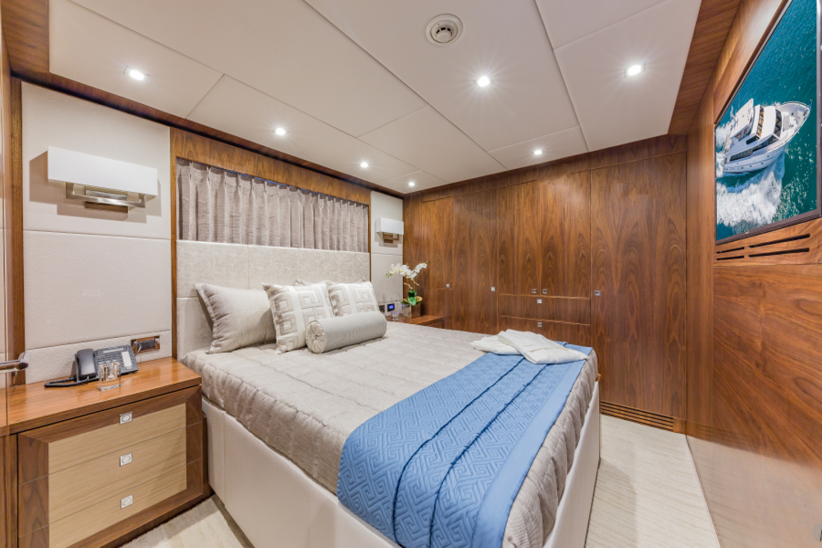 2018 Hargrave Raised Pilothouse - Image 40