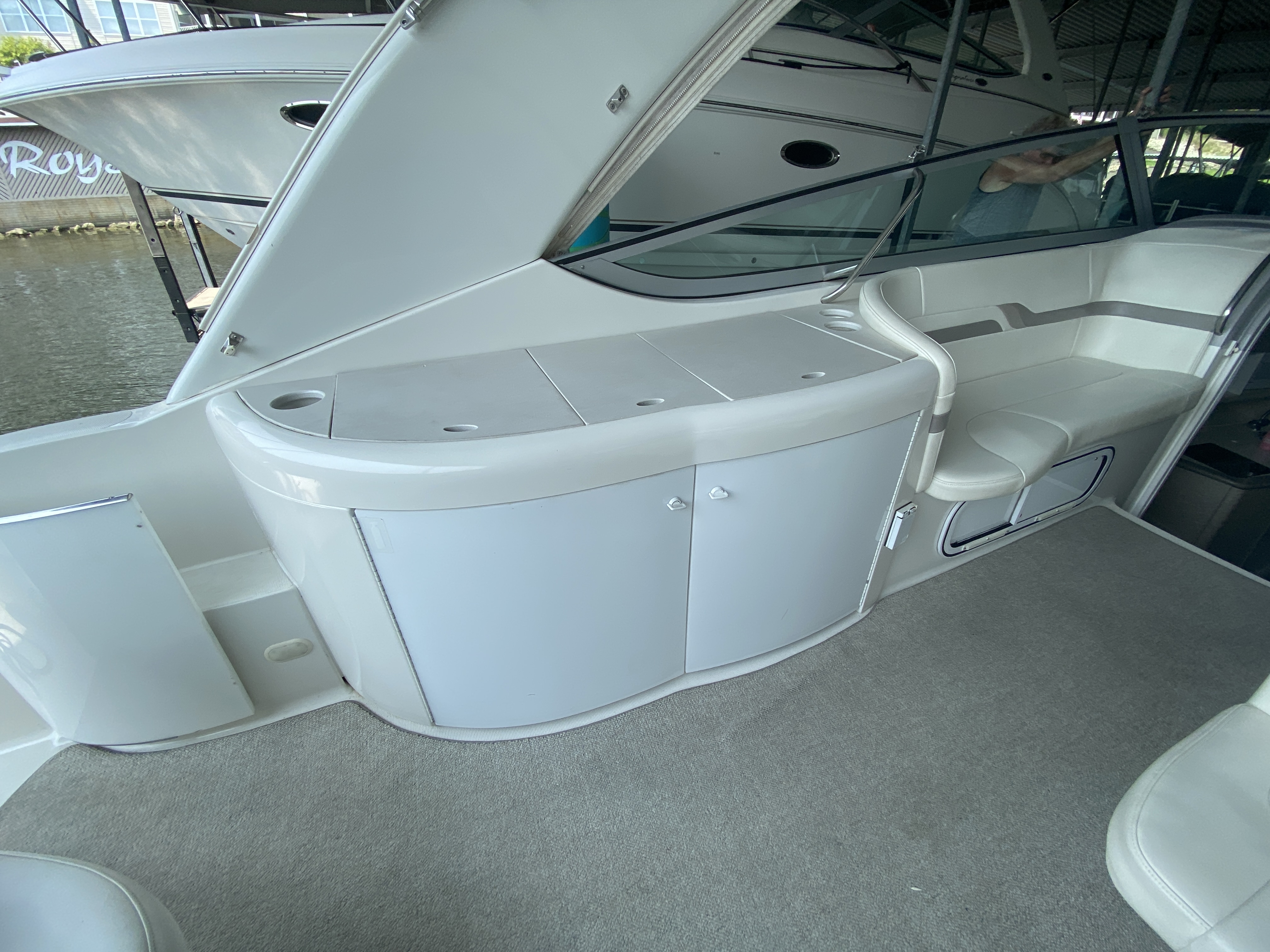 2001 Formula 370 Super Sport - Image 10
