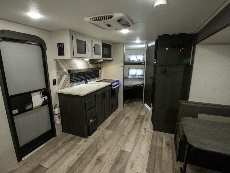 2022 KZ RV Sportsmen SE 231BHKSE - Image 23