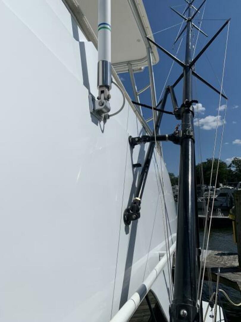 2000 Viking 50 Convertible Sportfish - Image 9