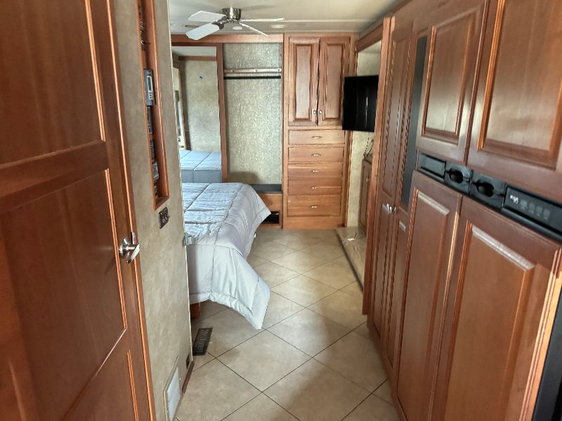 2015 Itasca Suncruiser 35P - Image 11