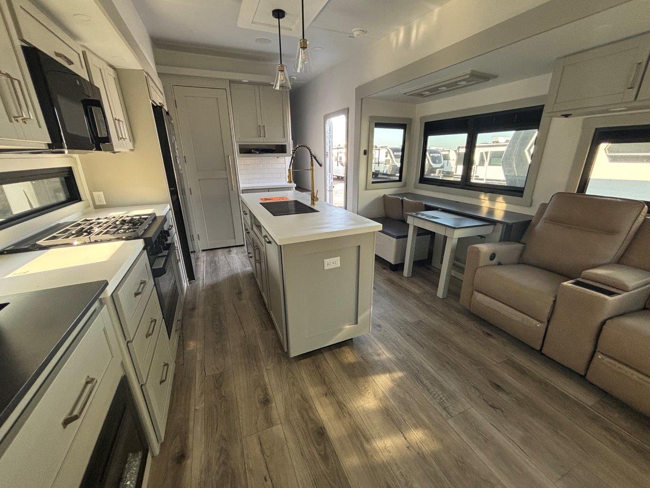 2026 Brinkley RV Model Z 3600 - Image 8