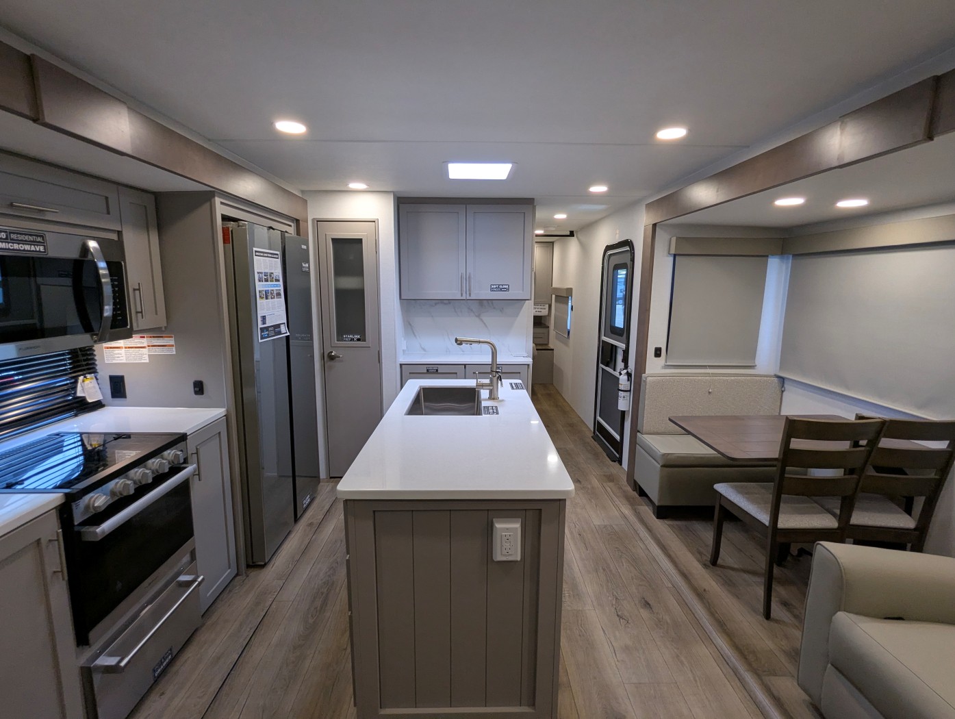 2026 Alliance RV Avenue 298RL - Image 32